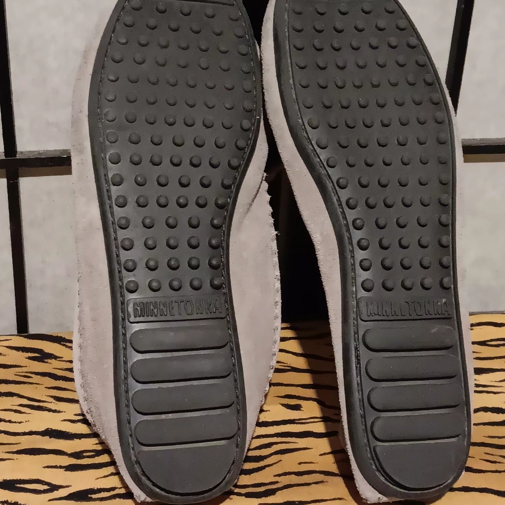 Minnetonka Gray Suede Beaded Moccasin Loafers - Picture 7 of 9